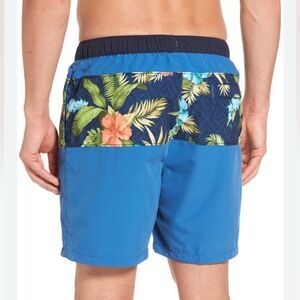 TOMMY BAHAMA Relax Board Shorts Mens Large Blue Floral Swim Trunks Drawstring